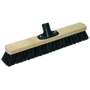 Koste, gulvskrabere og fejebakker